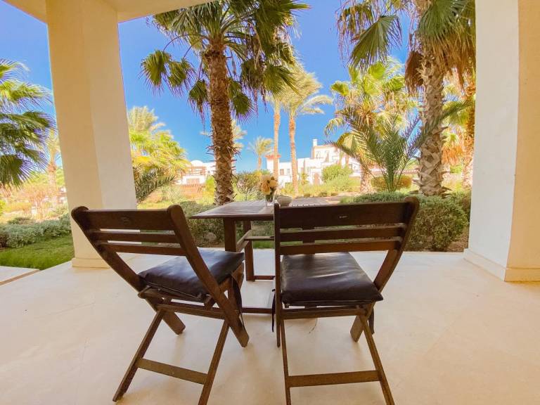 Holiday apartment with pool — photo 4