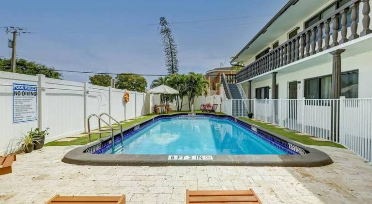 Charming apartment with pool | Pet-friendly — photo 3