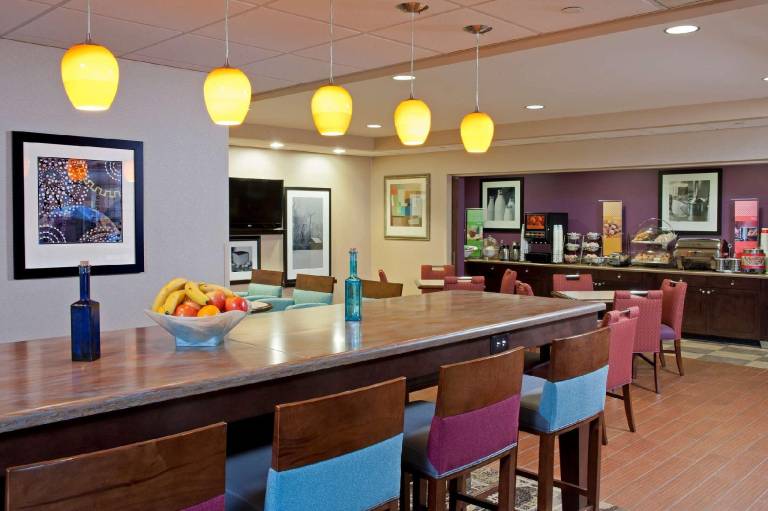 Hampton Inn Janesville — photo 4