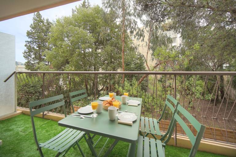 Apartment with yard | Mountain view — photo 2