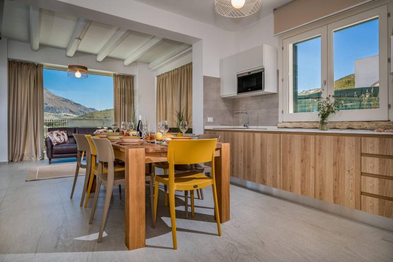 Villa with garden, private pool & BBQ | Sea view — photo 4