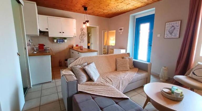 σπίτι  Παραλία Καραθώνας