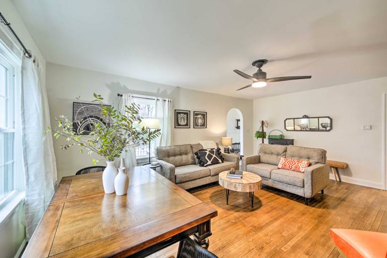 Renovated Bloomington Home - Steps to Campus! — photo 4