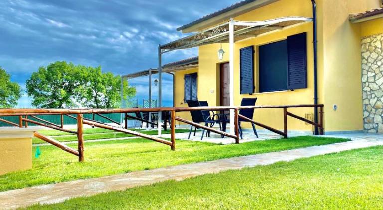 Vacation home with yard & barbeque | Dogs allowed in Castiglione del Lago