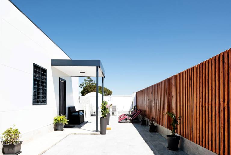 House with barbeque, patio & yard | Garden view — photo 5
