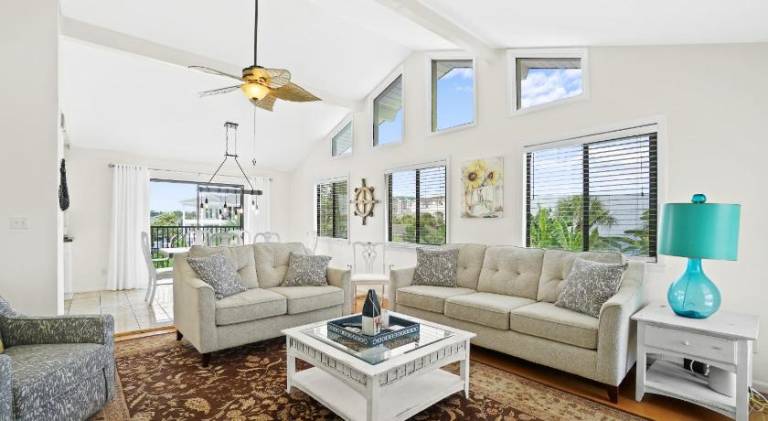 Vacation home with pool | Next to the beach | Pets allowed — photo 2