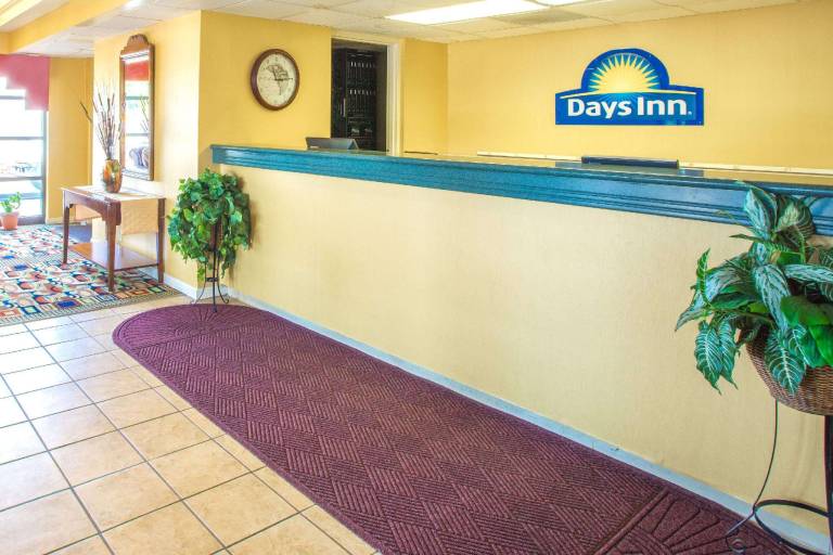 Days Inn by Wyndham Salem — photo 4