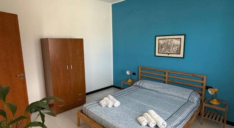 Holiday apartment with 3 rooms for 10 persons in Alcamo