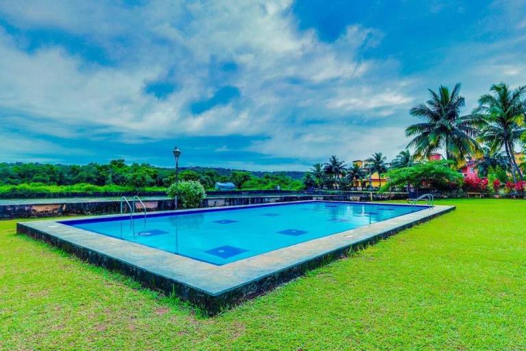 Villa with yard & pool | Good for workation | Dogs allowed — photo 4