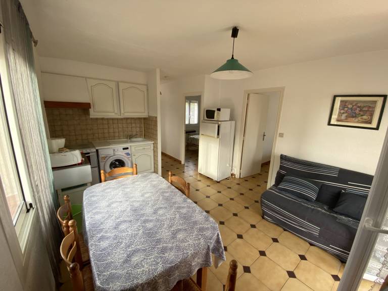 Apartment with 2 rooms for 5 persons — photo 5