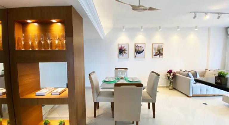 30 secs to the beach, 3 balconies, 2 bdrms ensuite — photo 4