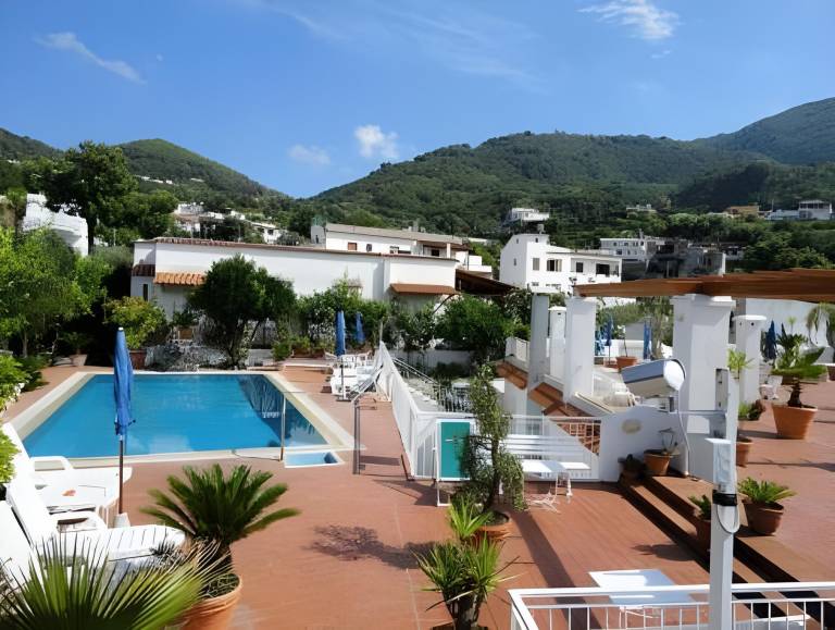 Hotel Candia in Serrara Fontana