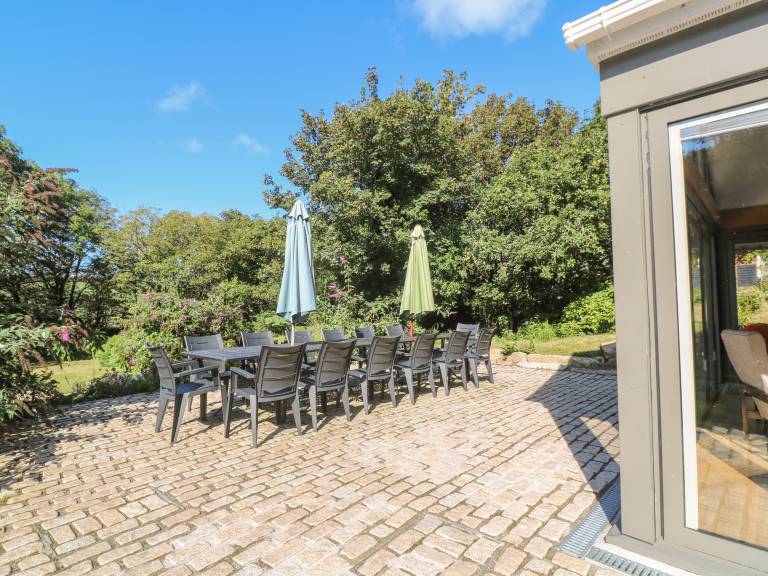 Cottage with garden | Beach view — photo 2