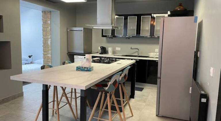 Fully equipped apartment with patio, garden & barbeque | Suitable for remote work | Pets allowed — photo 5