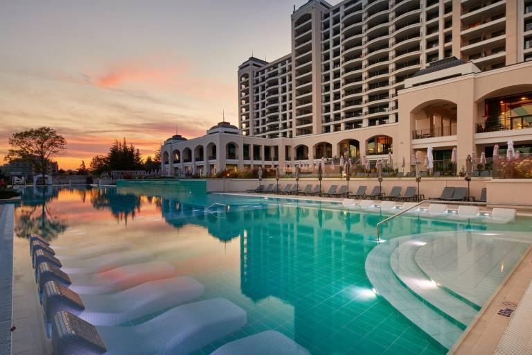 Secrets Sunny Beach Resort and Spa — photo 2