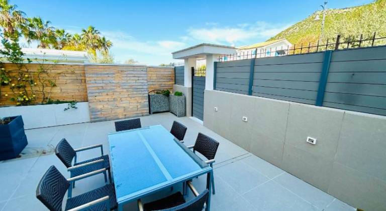 Apartment with 2 rooms for 6 persons in Latina