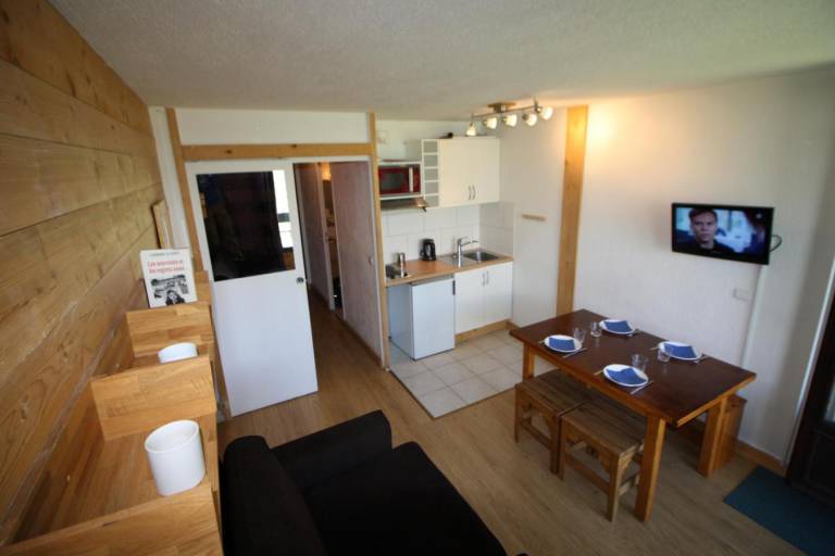 40m from resort center, 8th floor, balcony, tv, ski locker, 21m², Tignes — photo 5