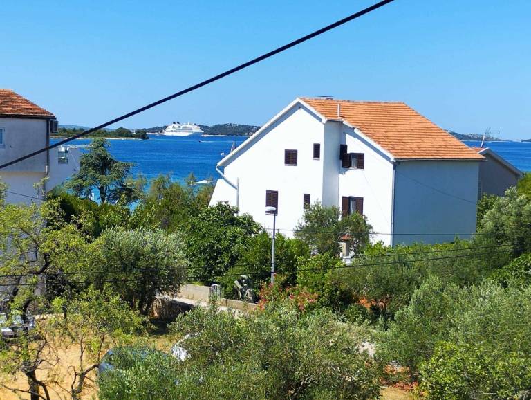 Apartment with grill in Vodice