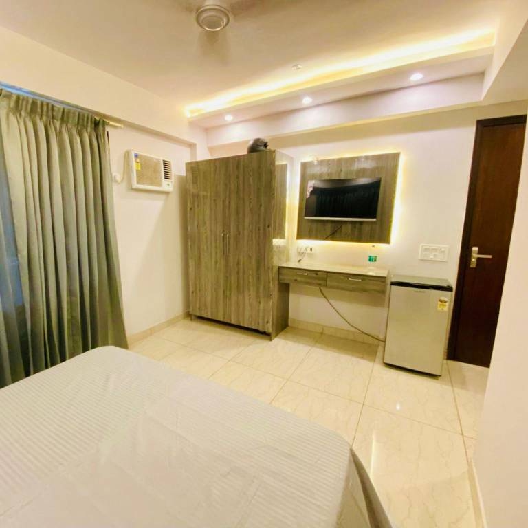 Oh My Place Noida - 143 — photo 5