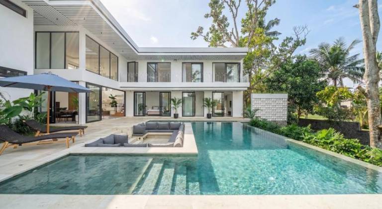 WhiteVilla 6BDR near PARQ, Good Location Netflix! — photo 5