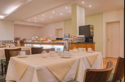 Juno Hotel & Apartments — photo 5