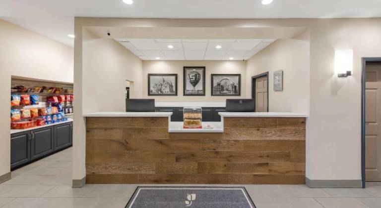 Country Inn & Suites by Radisson, Findlay, OH — photo 2