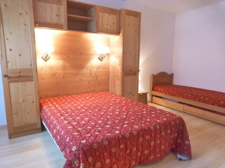 Spacious duplex 2 rooms, quiet, Wifi, pets allowed — photo 4