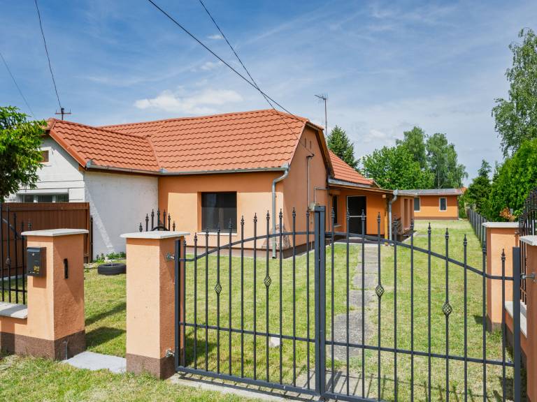 House Balatonmáriafürdő