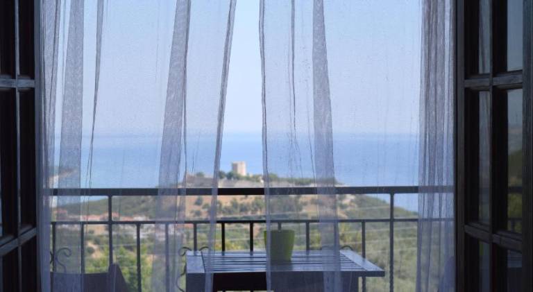House with grill, patio & yard in Dio-Olympos