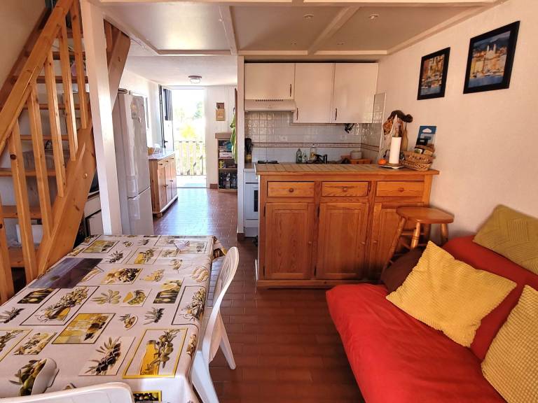 Holiday apartment with barbeque & pool — photo 2
