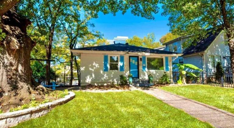 Vacation home | Near High Museum of Art | Pets are welcome in Atlanta, GA