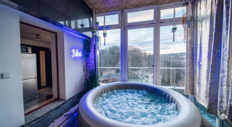 Holiday apartment with pool & jacuzzi — photo 4