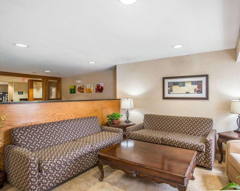 Quality Inn & Suites — photo 3