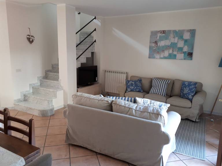 Vacation home with BBQ & patio | Suitable for remote work — photo 2