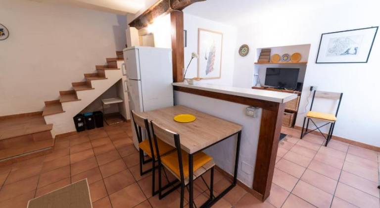 Rental apartment with 2 rooms for 4 persons — photo 2