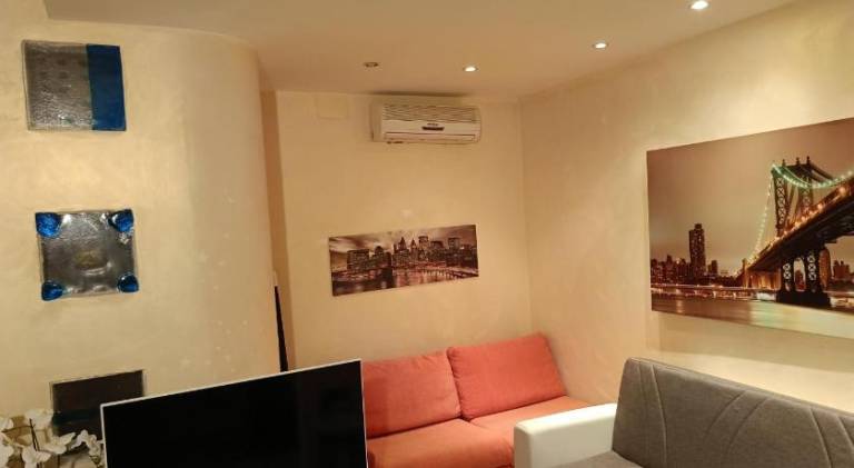 Rental apartment with 2 rooms for 6 persons — photo 2
