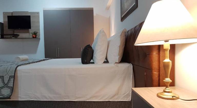 B & A Suites Inn Hotel - Quarto Luxo Gold — photo 5