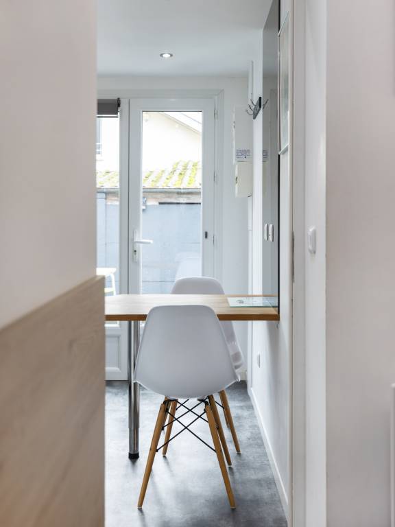 Chalet with terrace & yard — photo 5