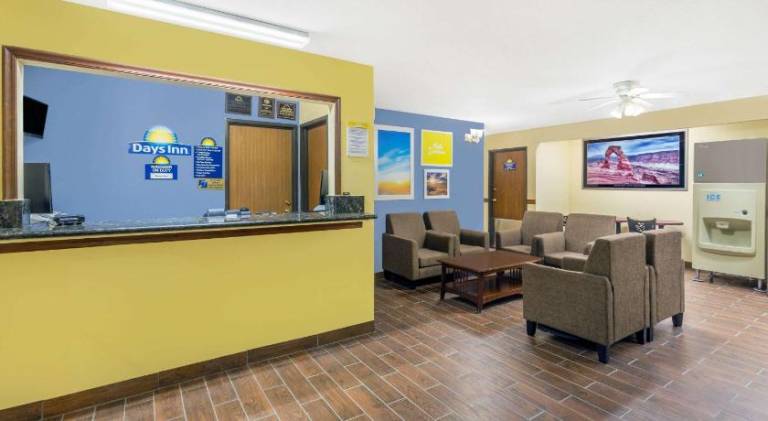 Days Inn by Wyndham Moab — photo 3