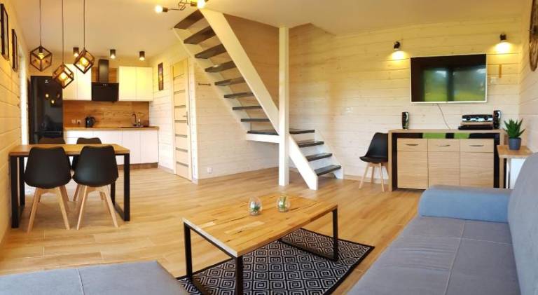 Pleasant house with pool, patio & garden | Pets allowed — photo 2