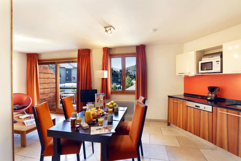 300m from resort center, fitness, swimming pool, tv, ski locker, 44m², Serre Chevalier — photo 2