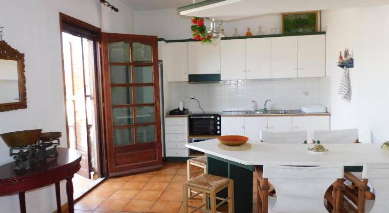 Rental apartment with terrace & garden — photo 3