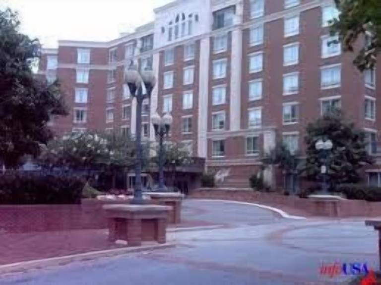 Condo Alexandria