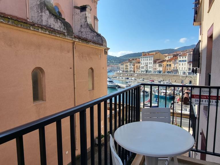 Apartment with 2 rooms for 4 persons — photo 3