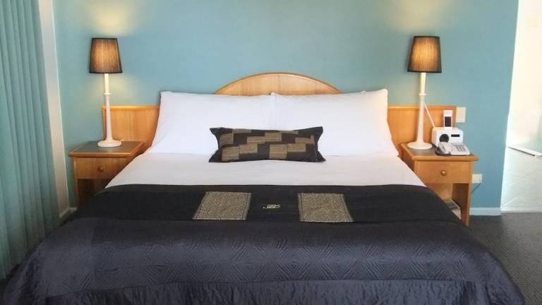 Motel  Denham
