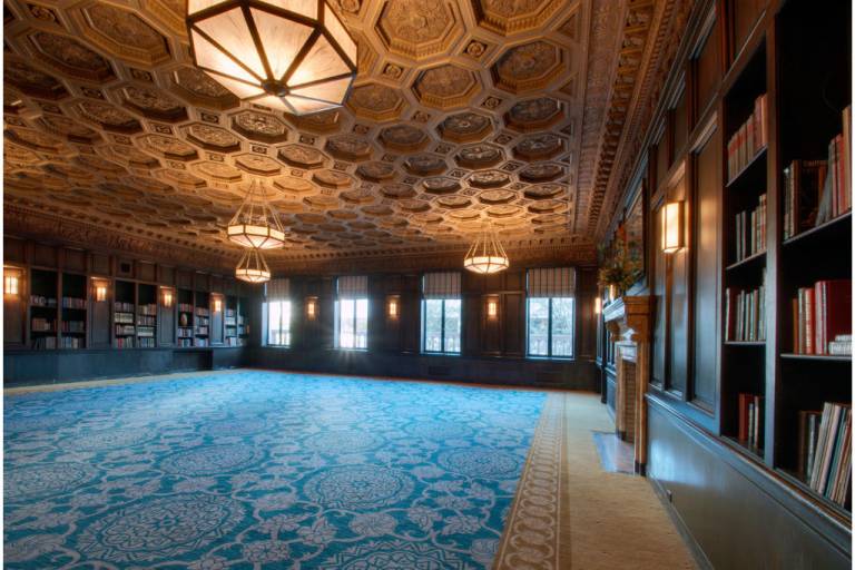 PS Parlor Suite King