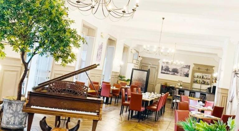 Grand Hotel de Bourbon-Lancy - Spa et Restaurant - Logis — photo 4