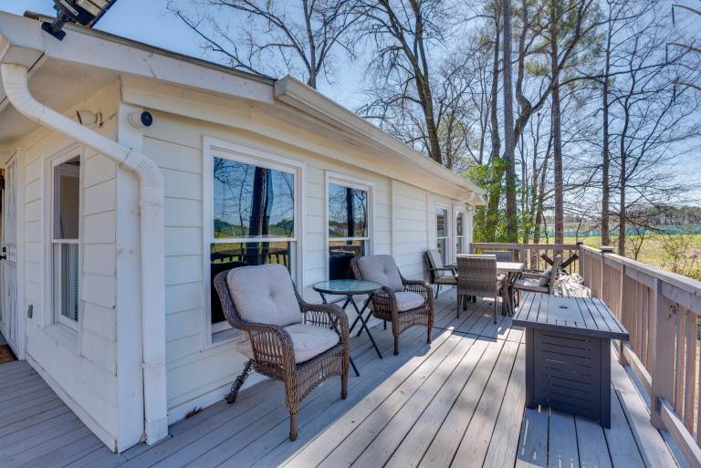 11 Mi to Mercedes-Benz Stadium: Home w/ Yard! in Clayton, GA