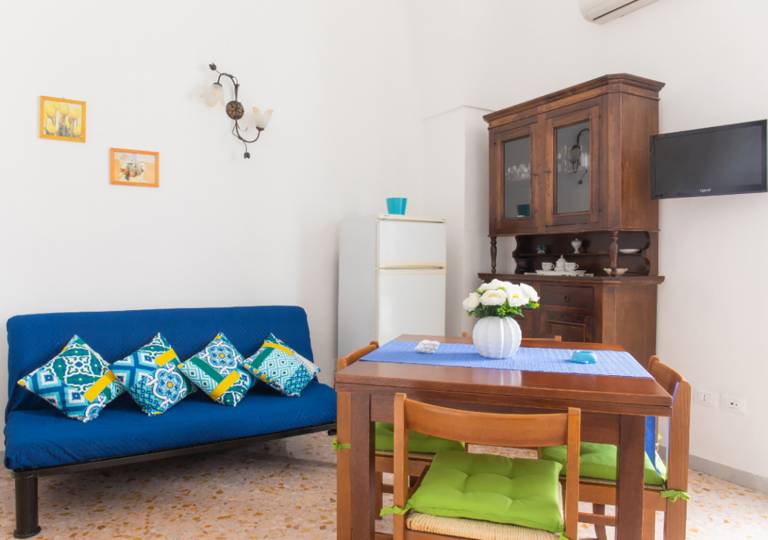 Rental apartment with terrace — photo 2