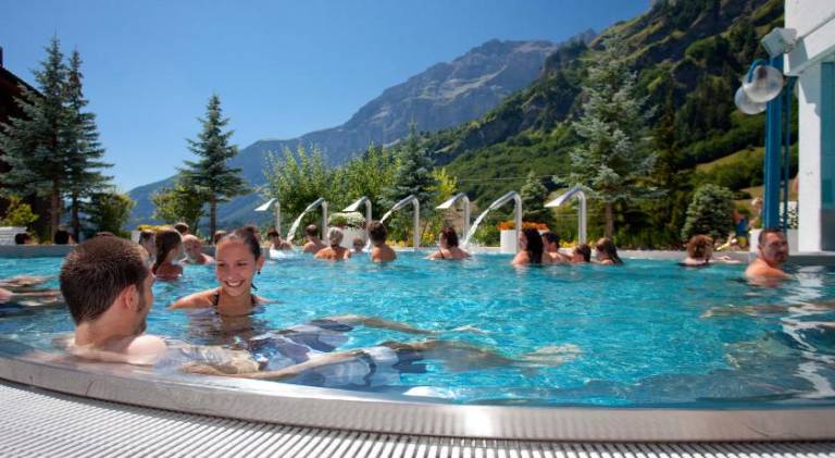 Hotel Alpenblick-Leukerbad-Therme in Leukerbad